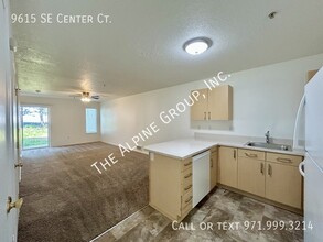 9615 SE Center Ct in Portland, OR - Building Photo - Building Photo