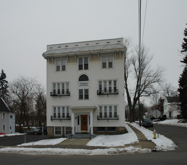 10 N Ten Broeck St in Schenectady, NY - Building Photo - Building Photo