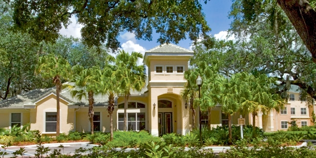 Claymore Crossings Apartments in Tampa, FL - Building Photo