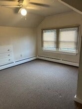 37 Peckham Ave in North Providence, RI - Building Photo - Building Photo
