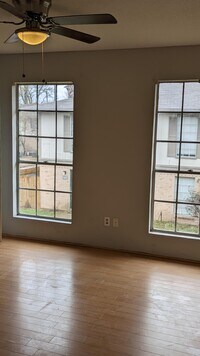 1946 Upland Dr photo'