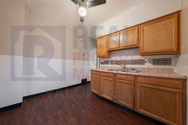 1742 Clarkstone Rd in Cleveland, OH - Building Photo - Building Photo