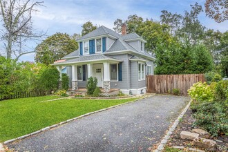 60 Jackson Ave in Huntington, NY - Building Photo - Building Photo