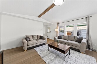 25 Erin Park Dr SE in Calgary, AB - Building Photo - Building Photo