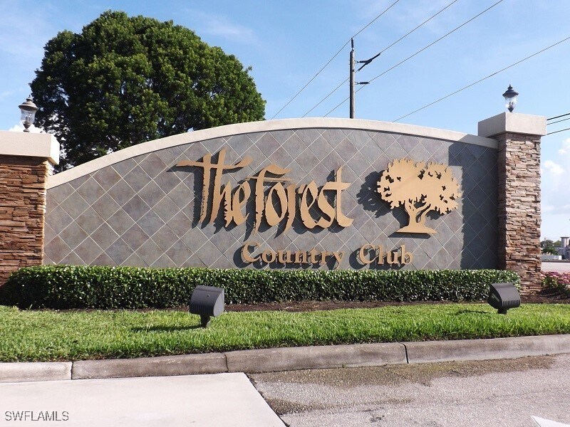 16710 Partridge Place Rd in Ft. Myers, FL - Building Photo