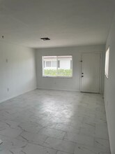 627 92nd Ave N in Naples, FL - Building Photo - Building Photo