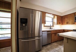 2307 S Virginia Ave in Springfield, MO - Building Photo - Building Photo