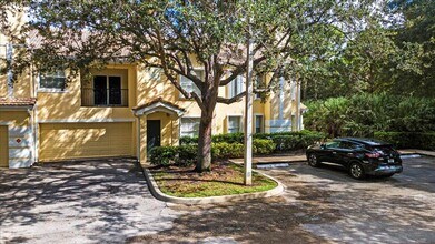 110 SW Peacock Blvd in Port St. Lucie, FL - Building Photo - Building Photo