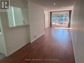 330 Ormond Dr in Oshawa, ON - Building Photo - Building Photo