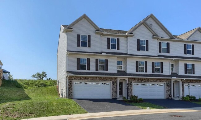 2317 Bartlett Rd in Harrisburg, PA - Building Photo - Building Photo