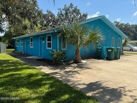 1561 Sunset Ln in Daytona Beach, FL - Building Photo