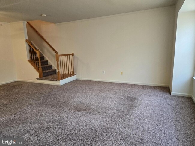 1302 Black Walnut Dr in Phoenixville, PA - Foto de edificio - Building Photo