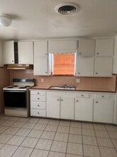 210 N Western St in Amarillo, TX - Building Photo - Building Photo
