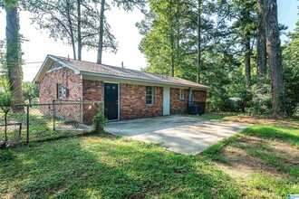 5105 Wilson Cir in Adamsville, AL - Building Photo - Building Photo