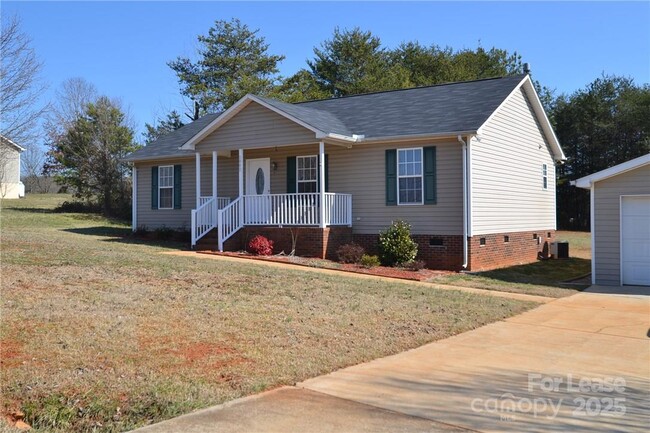 2882 Cabin Creek Dr in Catawba, NC - Building Photo - Building Photo