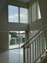 1650 Brickell Ave in Miami, FL - Foto de edificio - Building Photo
