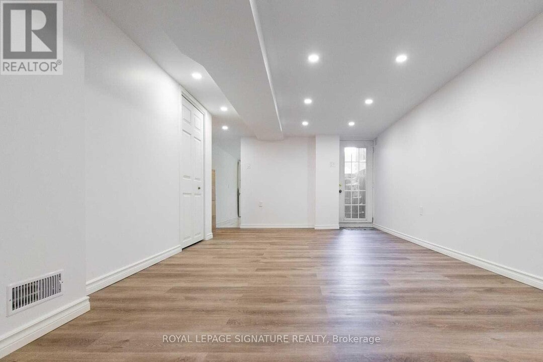 613 Crawford St in Toronto, ON - Building Photo