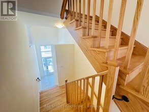 27 Tay Ln in Richmond Hill, ON - Building Photo - Building Photo