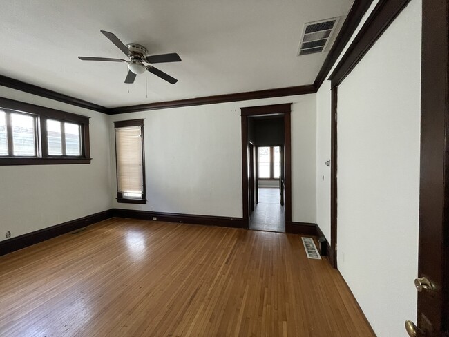 118 N Glenwood Ave, Unit B in Springfield, IL - Foto de edificio - Building Photo
