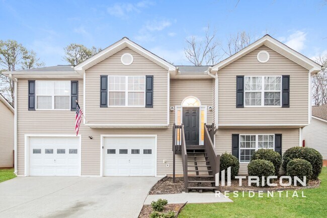 property at 815 Ashland Park Way SE