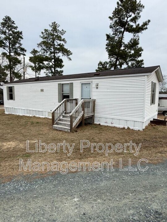 29 Hillside Ln in Sanford, NC - Building Photo