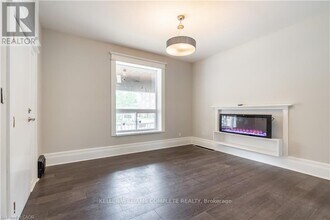 16 Sherman Ave S in Hamilton, ON - Building Photo - Building Photo