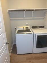 194 Nespral Dr in San Antonio, TX - Building Photo - Building Photo