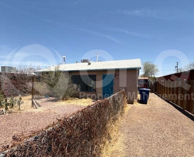 property at 59 S Melrose Ave