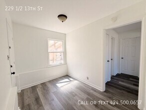 229 13th St in Manhattan Beach, CA - Building Photo - Building Photo