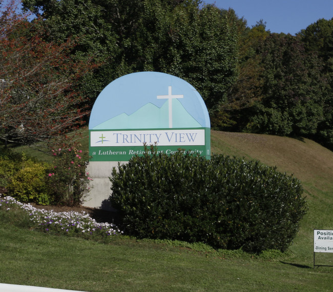 Trinity View Retirement Community in Arden, NC - Foto de edificio - Building Photo