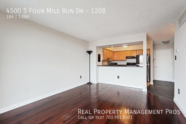 4500 S Four Mile Run Dr in Arlington, VA - Building Photo - Building Photo