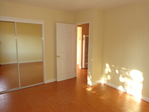 4863-4865 Coconino Way in San Diego, CA - Building Photo - Building Photo