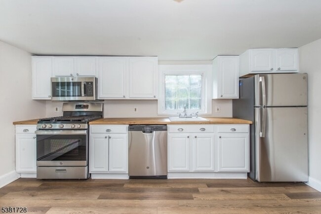 115 Mountain Ave in West Orange, NJ - Building Photo - Building Photo