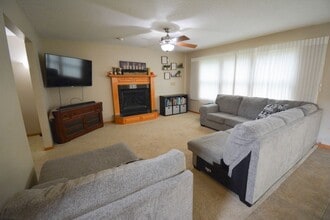 518 Forbrook Ln NW in Rochester, MN - Building Photo - Building Photo