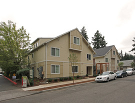 The Snowberry Apartments in Portland, OR - Building Photo