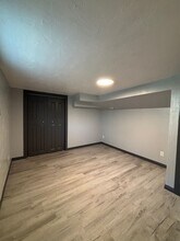 1543 S 4th Ave in Pocatello, ID - Foto de edificio - Building Photo