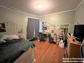 1721 Commonwealth Ave, Unit 3-bed Brighton in Boston, MA - Building Photo - Building Photo