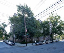 WOODLAWN VETERANS MUTUAL Co-op in Bronx, NY - Building Photo - Building Photo