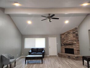 7426 Daylight Ln in Houston, TX - Building Photo - Building Photo