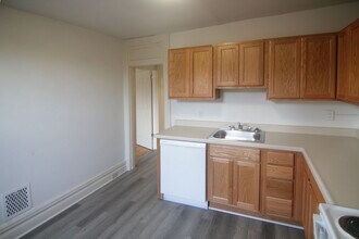 315 South Ave, Unit 2 in Pittsburgh, PA - Foto de edificio - Building Photo