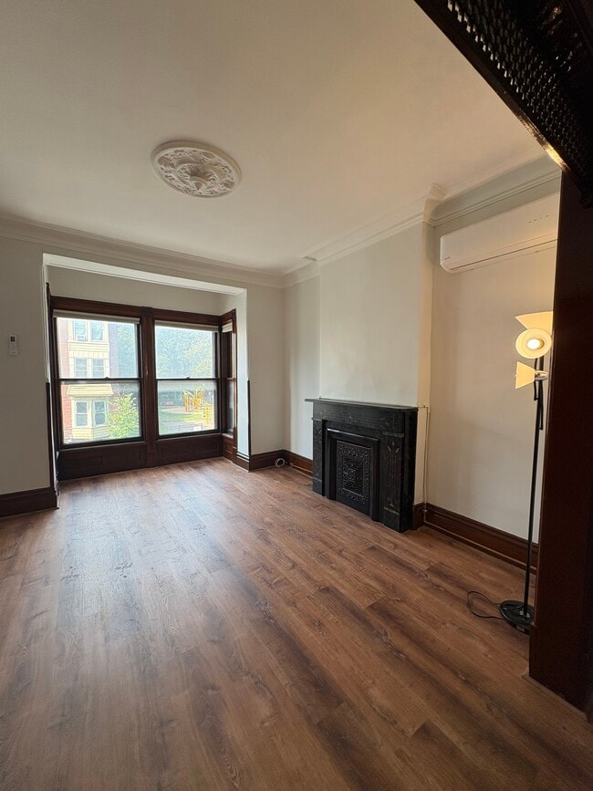 326 3rd St, Unit 2 in Troy, NY - Building Photo - Building Photo