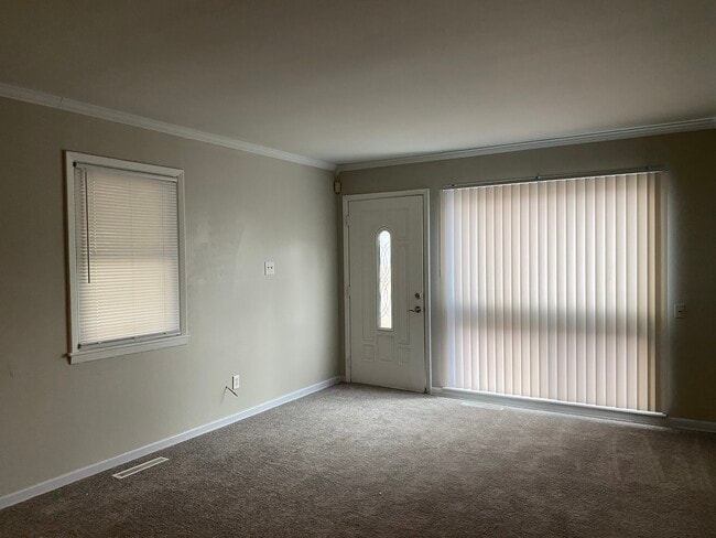 1537 Duffield Dr in Columbus, OH - Foto de edificio - Building Photo