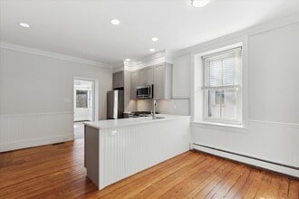 75 W Ashland St, Unit 1st Floor in Doylestown, PA - Building Photo - Building Photo