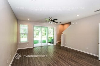 7157 Jareth Dr in Jacksonville, FL - Foto de edificio - Building Photo