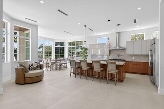 310 SE 9th Ct in Pompano Beach, FL - Building Photo - Building Photo