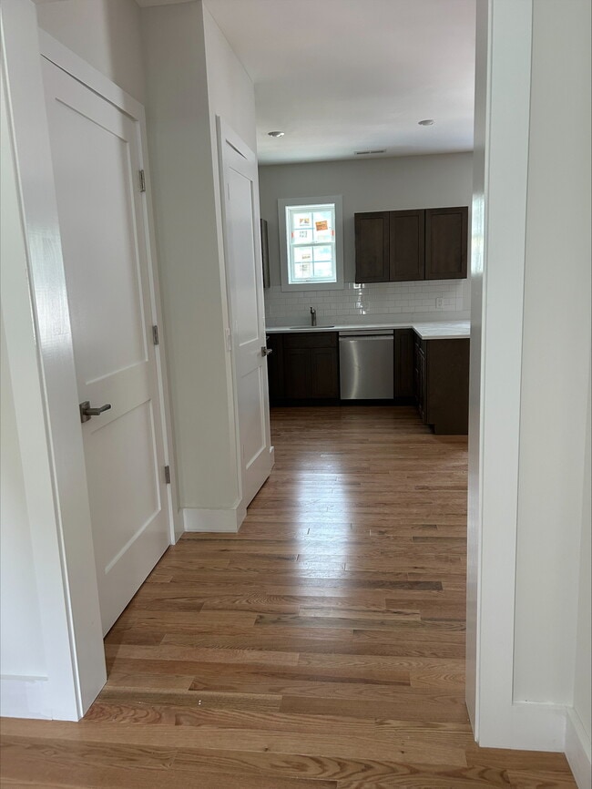 34 Bailey Ave in Ridgefield, CT - Building Photo - Building Photo