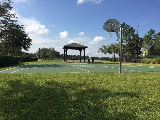 1343 Broken Oak Dr in Winter Garden, FL - Building Photo - Building Photo
