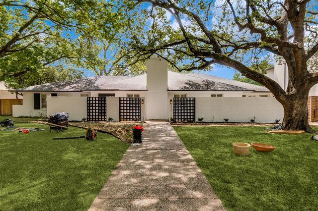 property at 6034 Prestonshire Ln