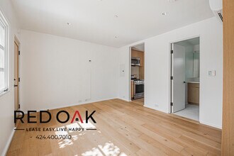 2403 S Centinela Ave in Santa Monica, CA - Building Photo - Building Photo