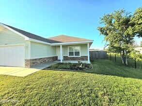 3225 10 Acre Rd in Panama City, FL - Building Photo - Building Photo
